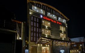 Hotel Clarks Inn Srinagar